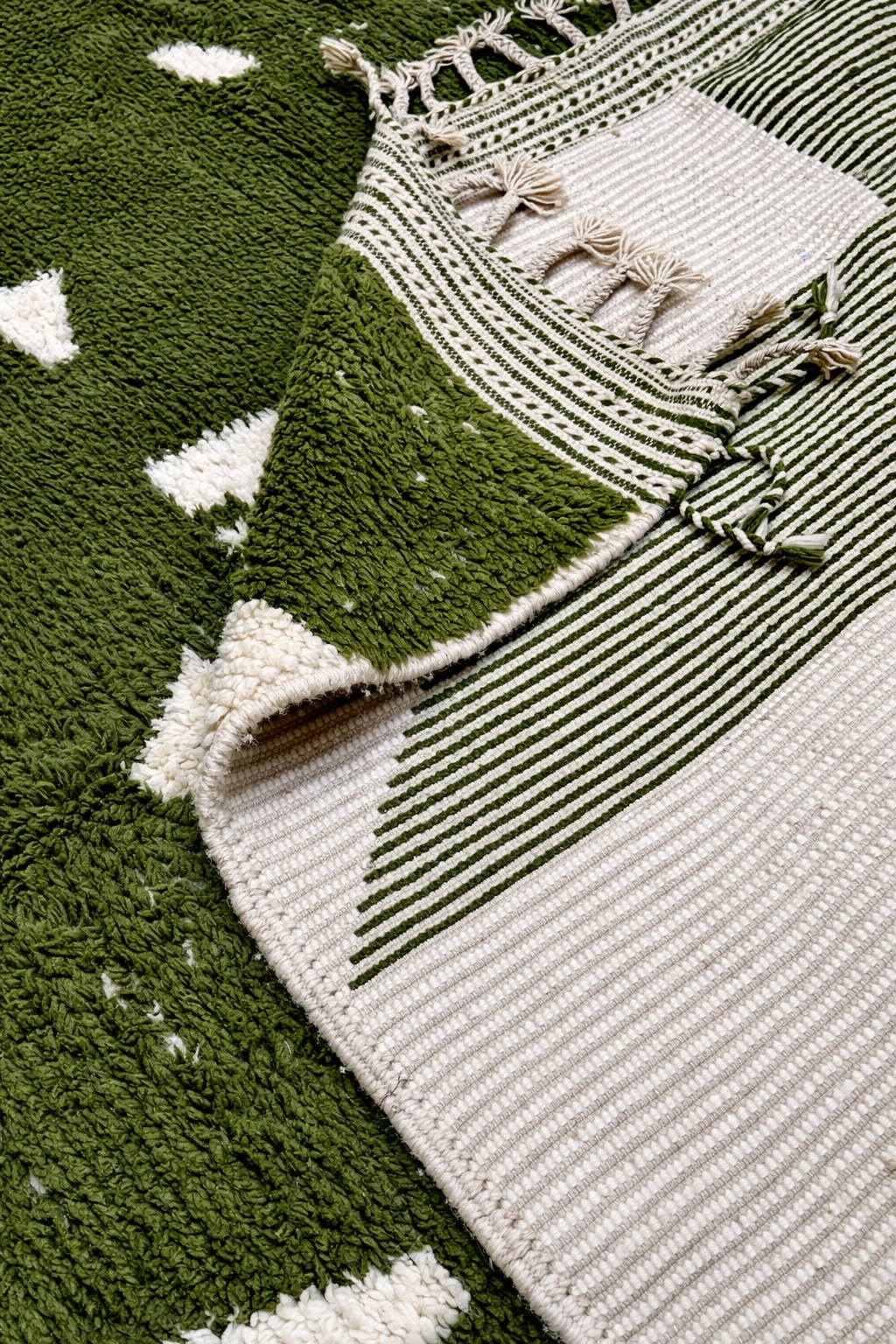 Berber Thick Wool Rug – Abstract Olive
