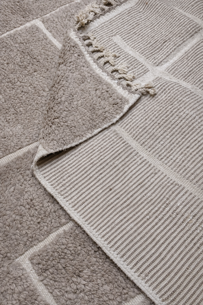 Berber Thick Wool Rug – Soft Grid Ivory