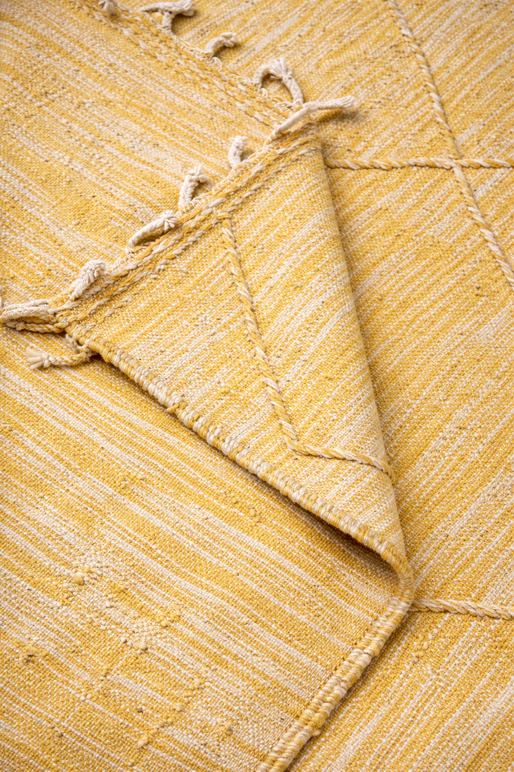 Berber Fine Wool Rug – Golden Diamond Light