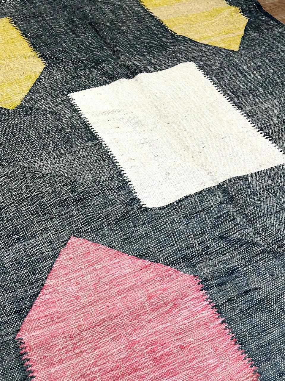 Berber Fine Wool Rug – Soft Contrast Shapes